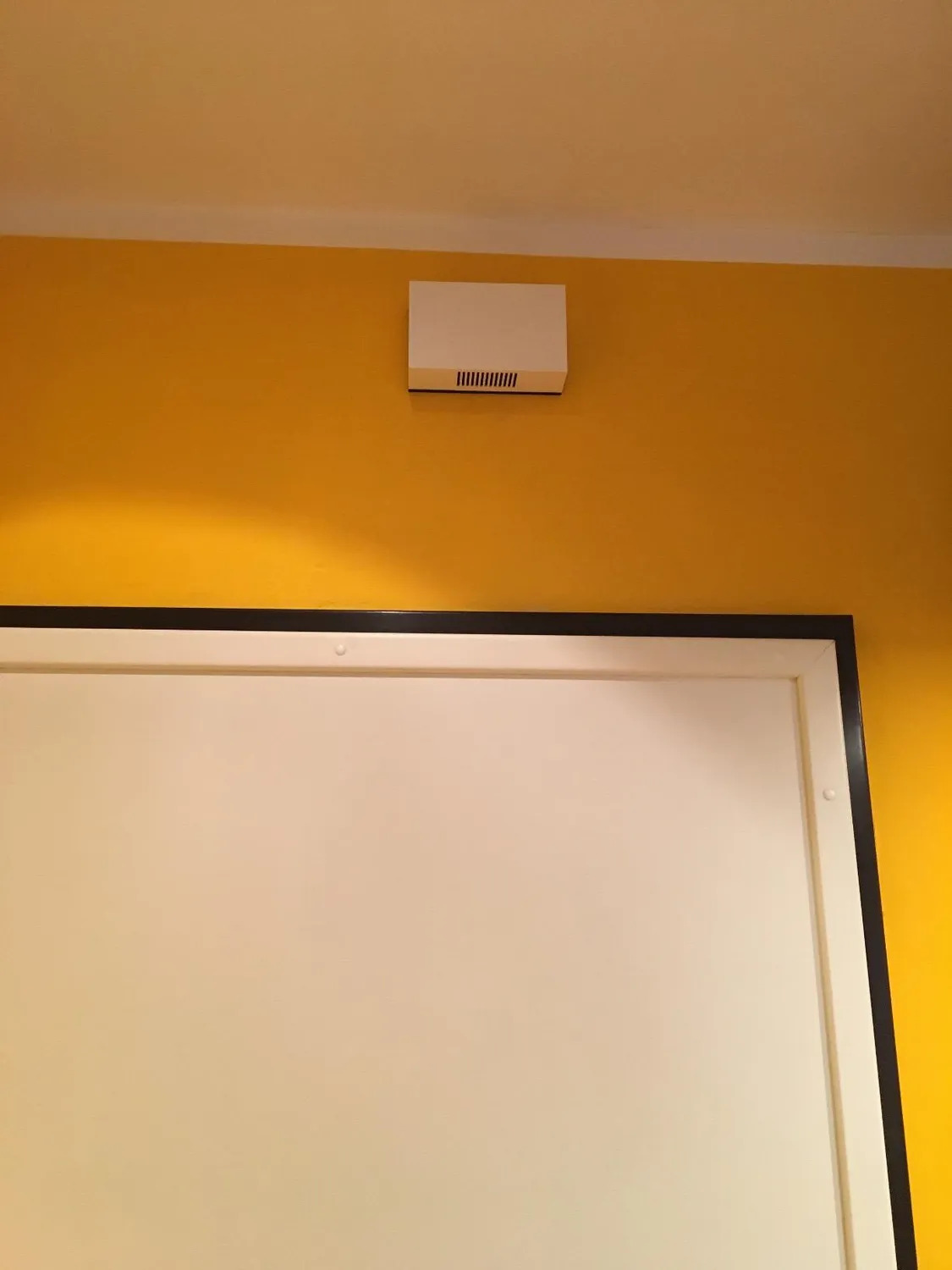 Perry 1SU4481 suoneria Din Don 230V da parete