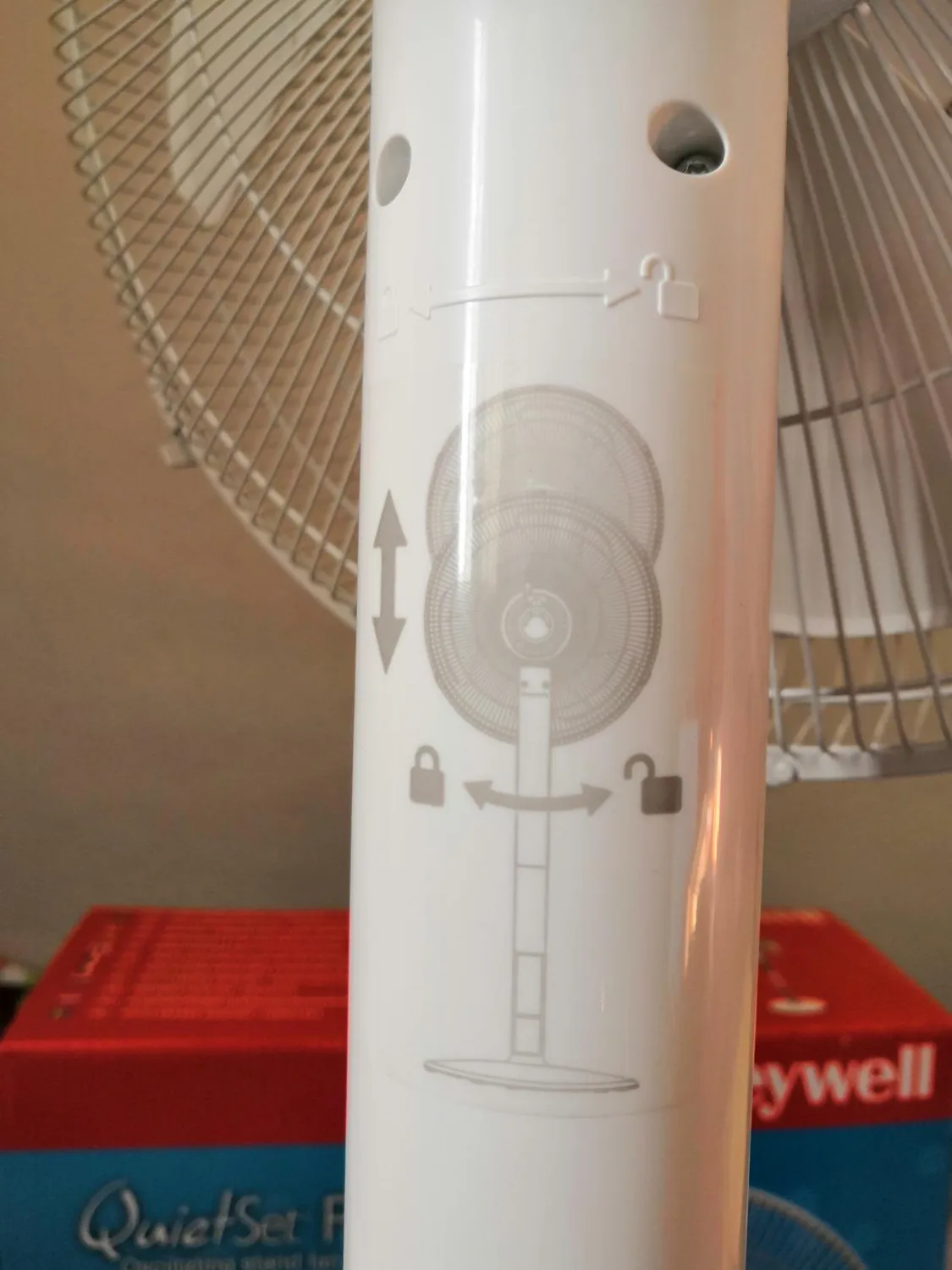 Honeywell QuietSet HSF600W ventilatore a piantana bianco silenzioso