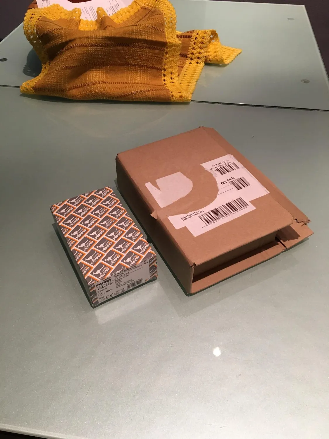 Perry 1SU4481 suoneria Din Don 230V da parete