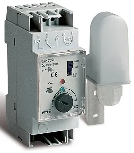 Perry 1IC7051 interruttore crepuscolare DIN 230V con sonda 2 moduli
