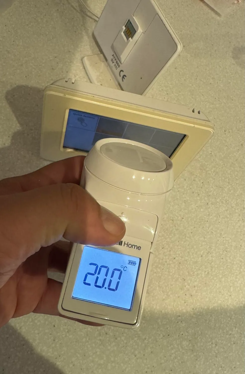 Honeywell Home evohome THR92H1002 testina radiatore wireless bianca