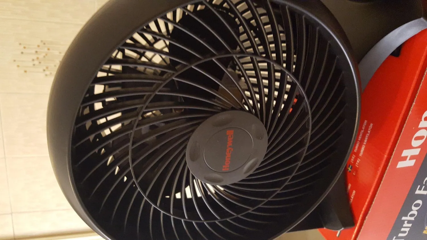 Honeywell TurboForce HT900E ventilatore nero 3 velocità