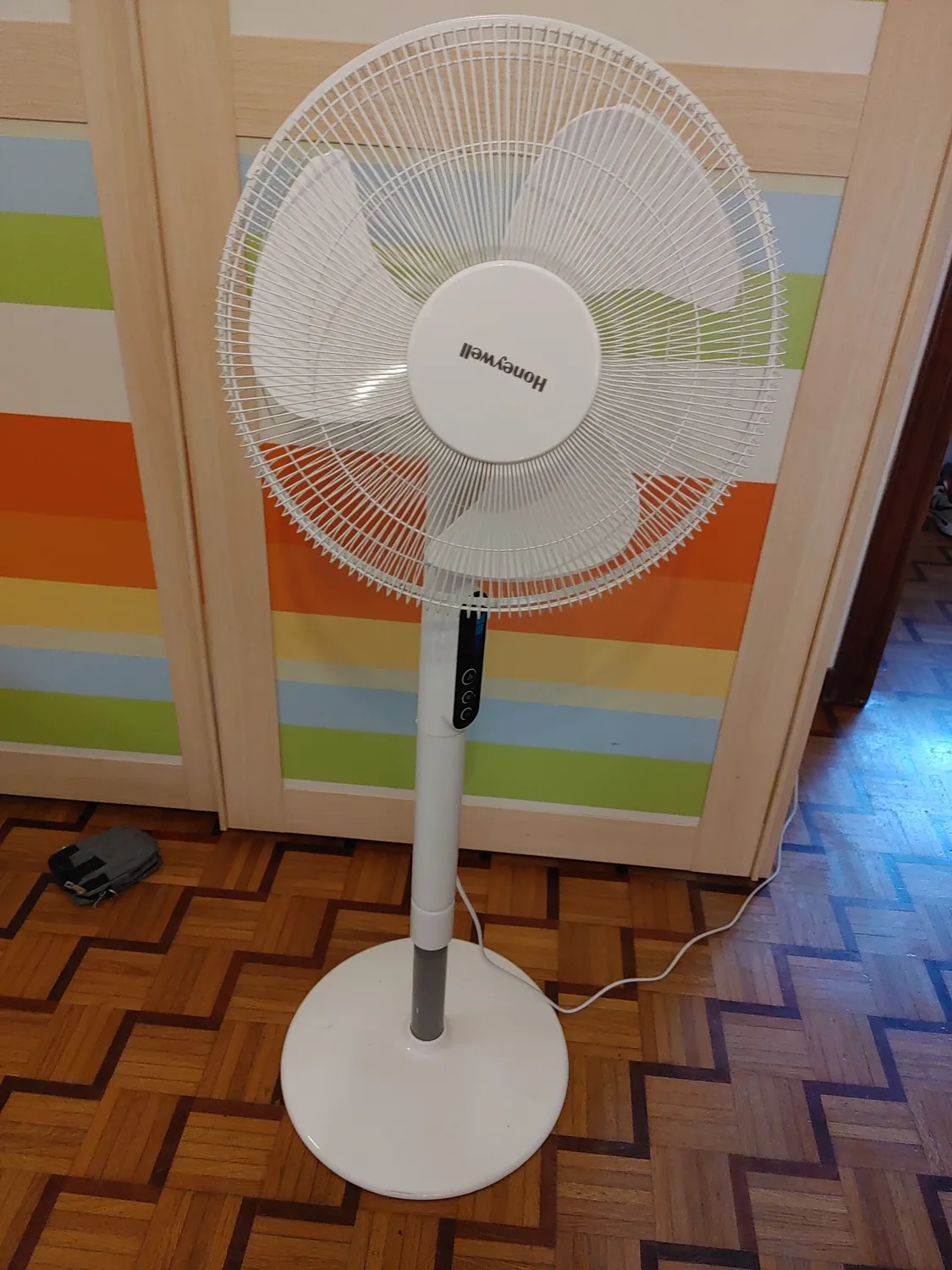 Honeywell QuietSet HSF600W ventilatore a piantana bianco silenzioso